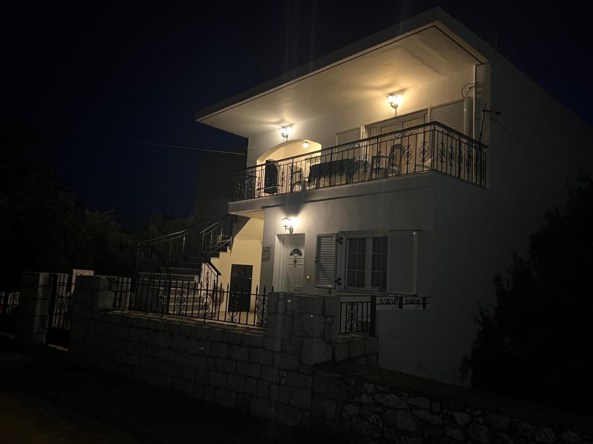 Casa Blanca Apartment Pyrgos Dirou Exterior photo